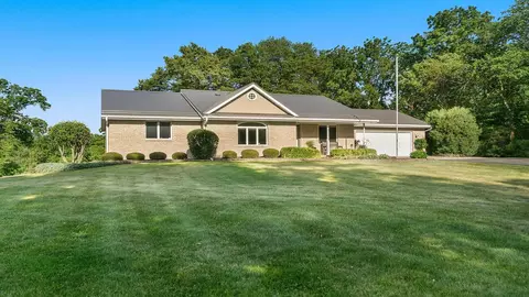 5071 N Blackwood Rd, Davis Junction, IL 61020