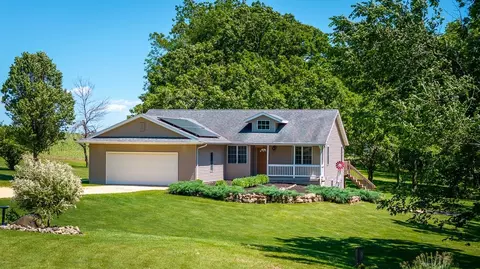 1011 N Dakota Rd, Ridott, IL 61067