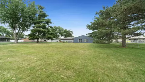 Exterior - 9844 N 2nd St, Roscoe, IL 61073 photo 8 of 9
