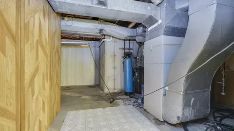 Entry Way - 9844 N 2nd St, Roscoe, IL 61073 photo 3 of 3