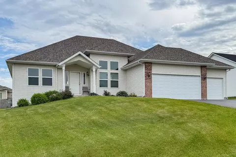 622 Ashleigh Ln, Roscoe, IL 61073