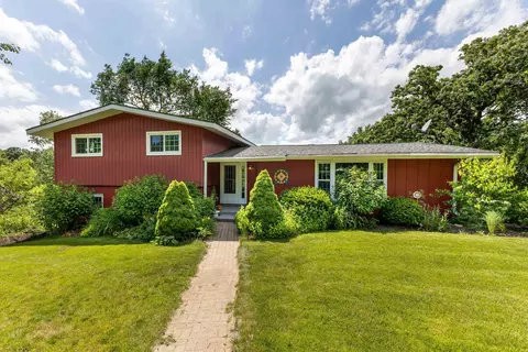 11 A64 Fairway Dr, Apple River, IL 61001