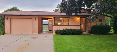 150 Garden Dr, Belvidere, IL 61008