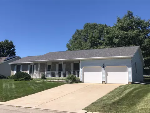 529 Fairway Dr, Lena, IL 61048
