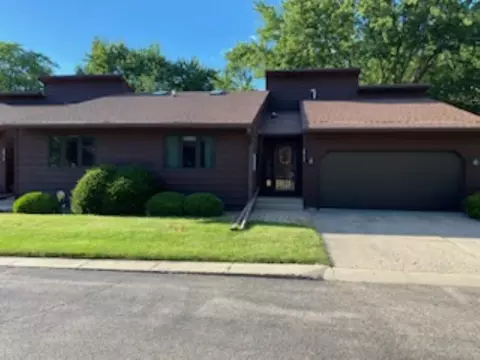 2912 Acorn, Freeport, IL 61032
