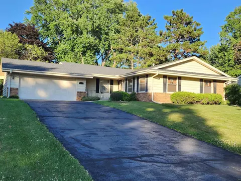 813 Midlothian Way, Rockford, IL 61107
