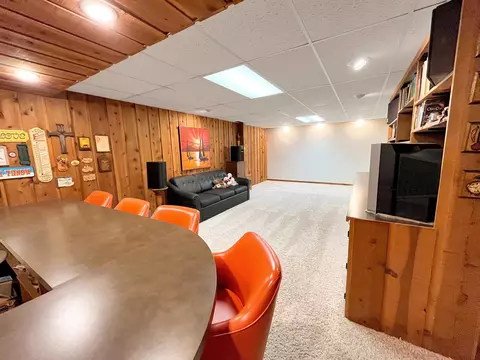 11 E Division, Shannon, IL 61078 photo 21