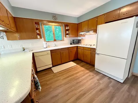 11 E Division, Shannon, IL 61078 photo 9