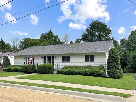 11 E Division, Shannon, IL 61078 photo 32