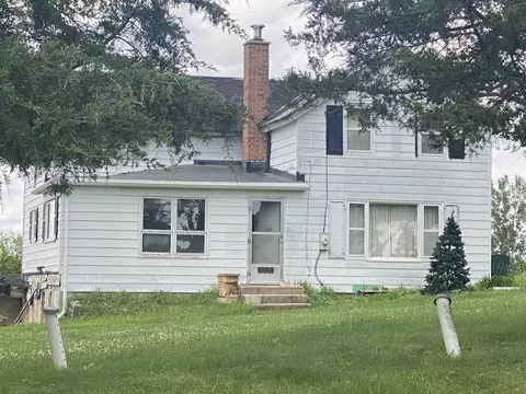1800 W Brush Creek Rd, Freeport, IL 61032