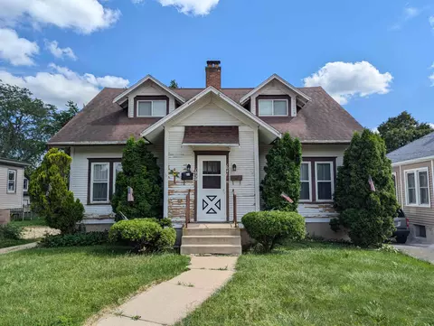 1039-1041 W Lincoln Blvd, Freeport, IL 61032