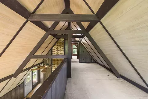 Entry Way - 437 Lockwood Rd, Lake Summerset, IL 61019 photo 2 of 3