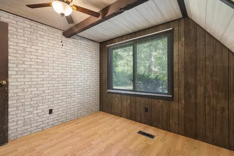 Bedroom - 437 Lockwood Rd, Lake Summerset, IL 61019 photo 3 of 3