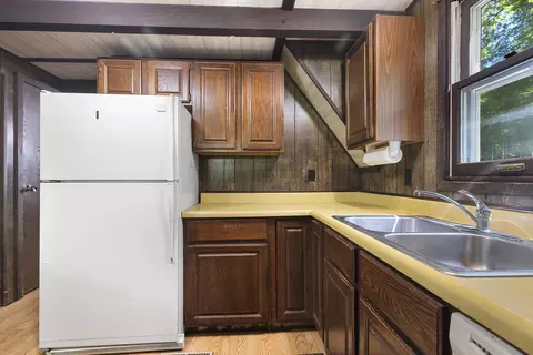 Kitchen - 437 Lockwood Rd, Lake Summerset, IL 61019 photo 3 of 3