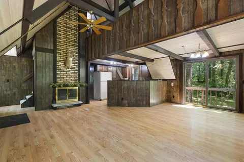 Living - 437 Lockwood Rd, Lake Summerset, IL 61019 photo 1 of 3