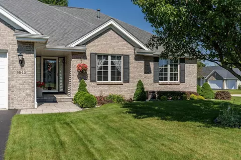 9942 Prairie Willow Pl, Roscoe, IL 61073 photo 2