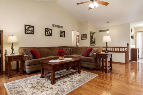 9942 Prairie Willow Pl, Roscoe, IL 61073 photo 10