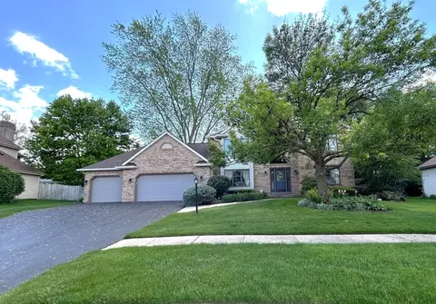 5447 Roanoke Rd, Rockford, IL 61107