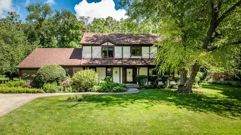 5518 Ridgemoor Ct, Rockford, IL 61107