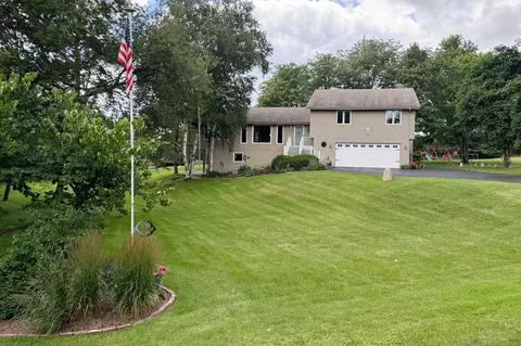 6859 Millbrook Dr, Rockford, IL 61108