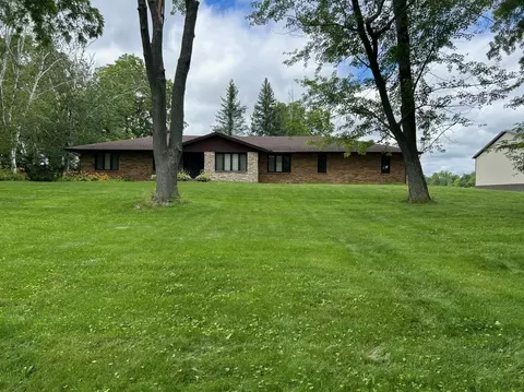196 Hunter Rd, Roscoe, IL 61073 photo 1