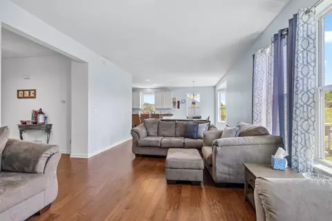 1214 Persimmon Dr, Genoa, IL 60135 photo 7