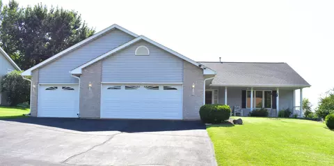 7862 Hawks View Dr, Machesney Park, IL 61115