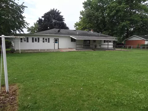 Exterior - 1113 W Blackhawk Dr, Byron, IL 61010 photo 3 of 4