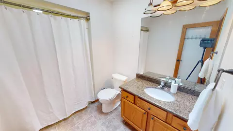 Bath - 1749 E Water Rd, Byron, IL 61010 photo 2 of 3