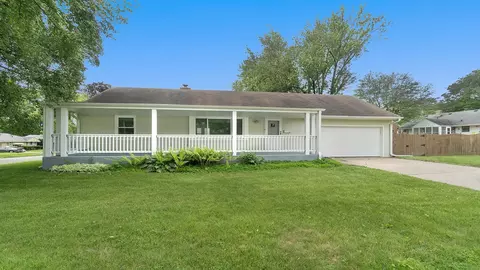 2911 Oak Grove Ln, Rockford, IL 61108