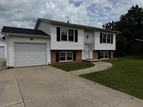 1410 Arvidson Dr, Machesney Park, IL 61115