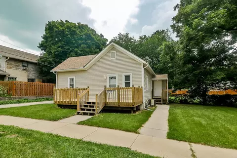 611 John St, Rockford, IL 61103