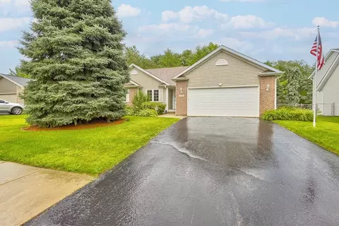 3711 Calderwood Dr, Rockford, IL 61114