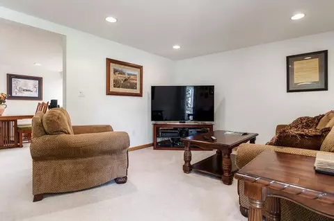 420 Jackson St, Pecatonica, IL 61063 photo 10