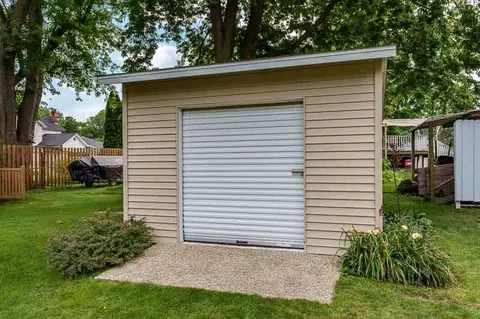 420 Jackson St, Pecatonica, IL 61063 photo 45