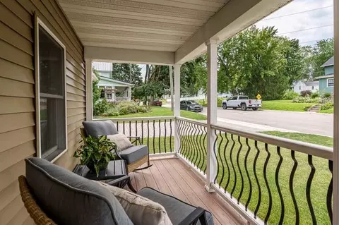 420 Jackson St, Pecatonica, IL 61063 photo 7