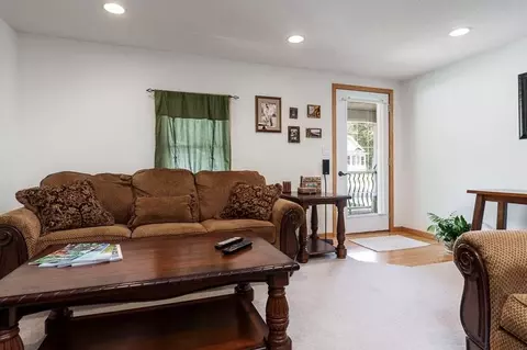 420 Jackson St, Pecatonica, IL 61063 photo 11