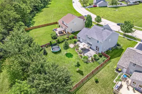 View/Area - 618 Stearn Dr, Genoa, IL 60135 photo 4 of 12