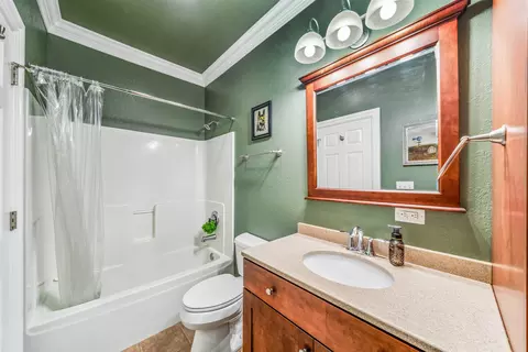 Bath - 618 Stearn Dr, Genoa, IL 60135 photo 5 of 5