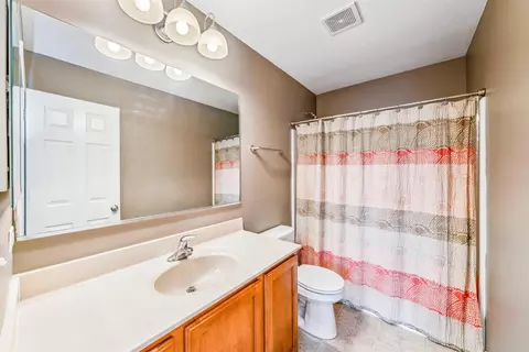 Bath - 618 Stearn Dr, Genoa, IL 60135 photo 2 of 5