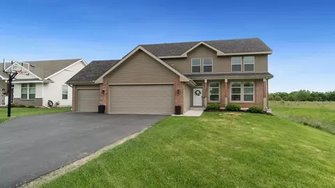736 Biscayne Pl, Roscoe, IL 61073 photo 2