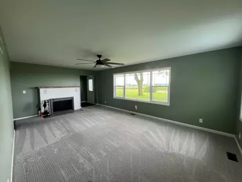 4039 E Colley Rd, Beloit, WI 53511 photo 4