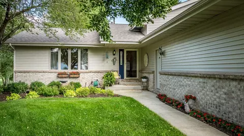 1022 Jessica Trl, Winnebago, IL 61088