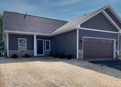 445 Anjali Ct, Sycamore, IL 60178