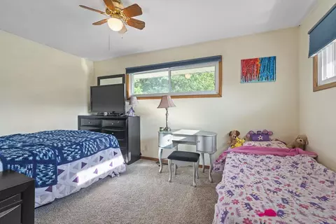 1615 Valleyview Dr, Freeport, IL 61032 photo 17