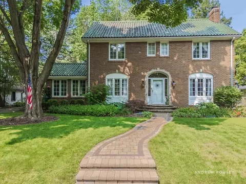 2516 Harlem Blvd, Rockford, IL 61103
