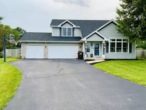 750 Crestview Ct, Rockton, IL 61072
