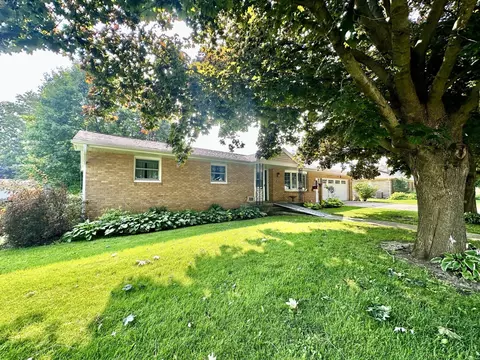 309 S Ridge St, Shannon, IL 61078