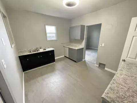 2116 E State St, Rockford, IL 61107 photo 8