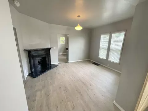 2116 E State St, Rockford, IL 61107 photo 3